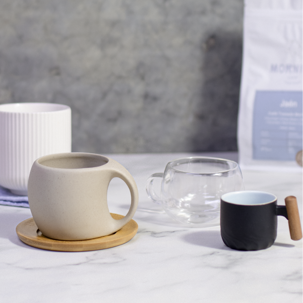 Taza Espresso de Cerámica con Asa de Madera – 60 ml (Negra)